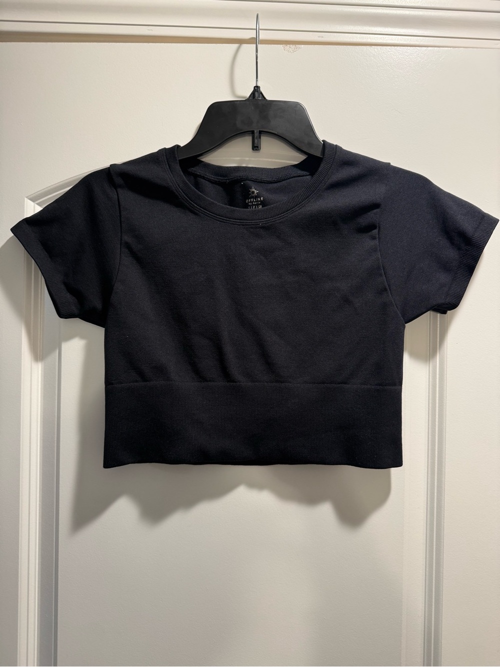Aerie Offline Black Athletic Crop Top
